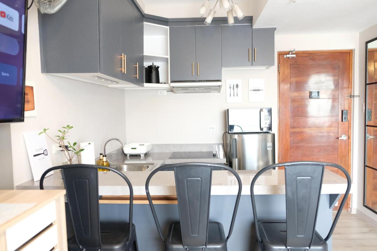 2-Bedroom Boutique City Condo - Newly Renovated! Cebú Exterior foto