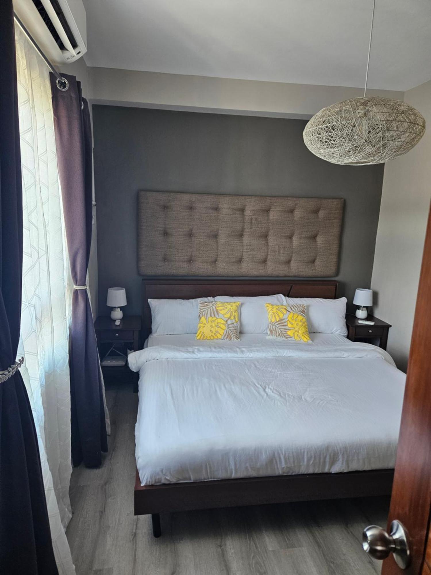 2-Bedroom Boutique City Condo - Newly Renovated! Cebú Exterior foto